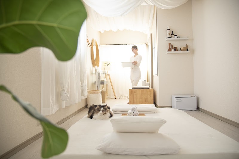 Thai massage & School Madoroma タイ古式マッサージ 外観