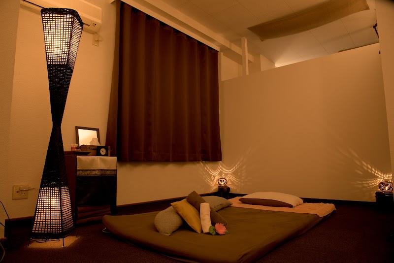 パックポーン 西11丁目店 タイ古式マッサージ 外観