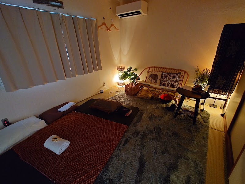 タイ古式スパ アロカ Massage & Herbal sauna タイ古式マッサージ 外観
