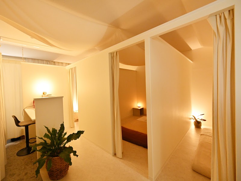 タイ古式マッサージ&アロマ ヴヴ