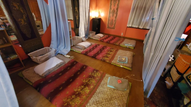 タイ古式マッサージ ラダー