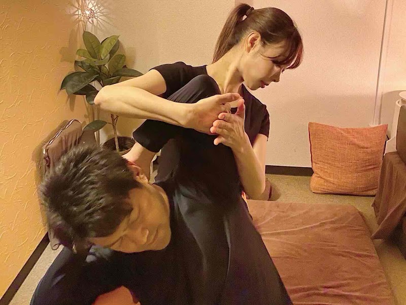 【隠れ家サロンタイ古式マッサージ 】ティーツリー 渋谷店